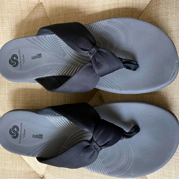 Clark’s Cloudsteppers Wedge Flip Flops - Picture 5 of 6